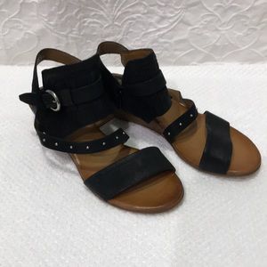 NWOT-Miz Mooz Black Leather Sandals